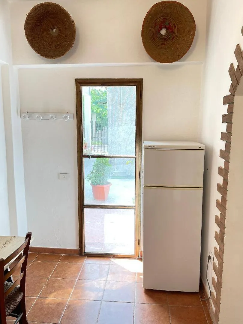 Stefania Guest House Giba Italien
